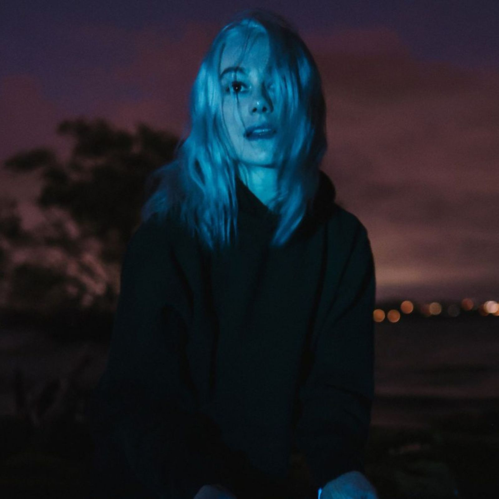 nanana - Phoebe Bridgers y el verano de las chicas tristes - 30/06/26 episode artwork