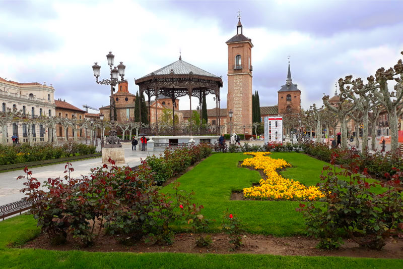 Plaza de Cervantes. Plaza de Cervantes.