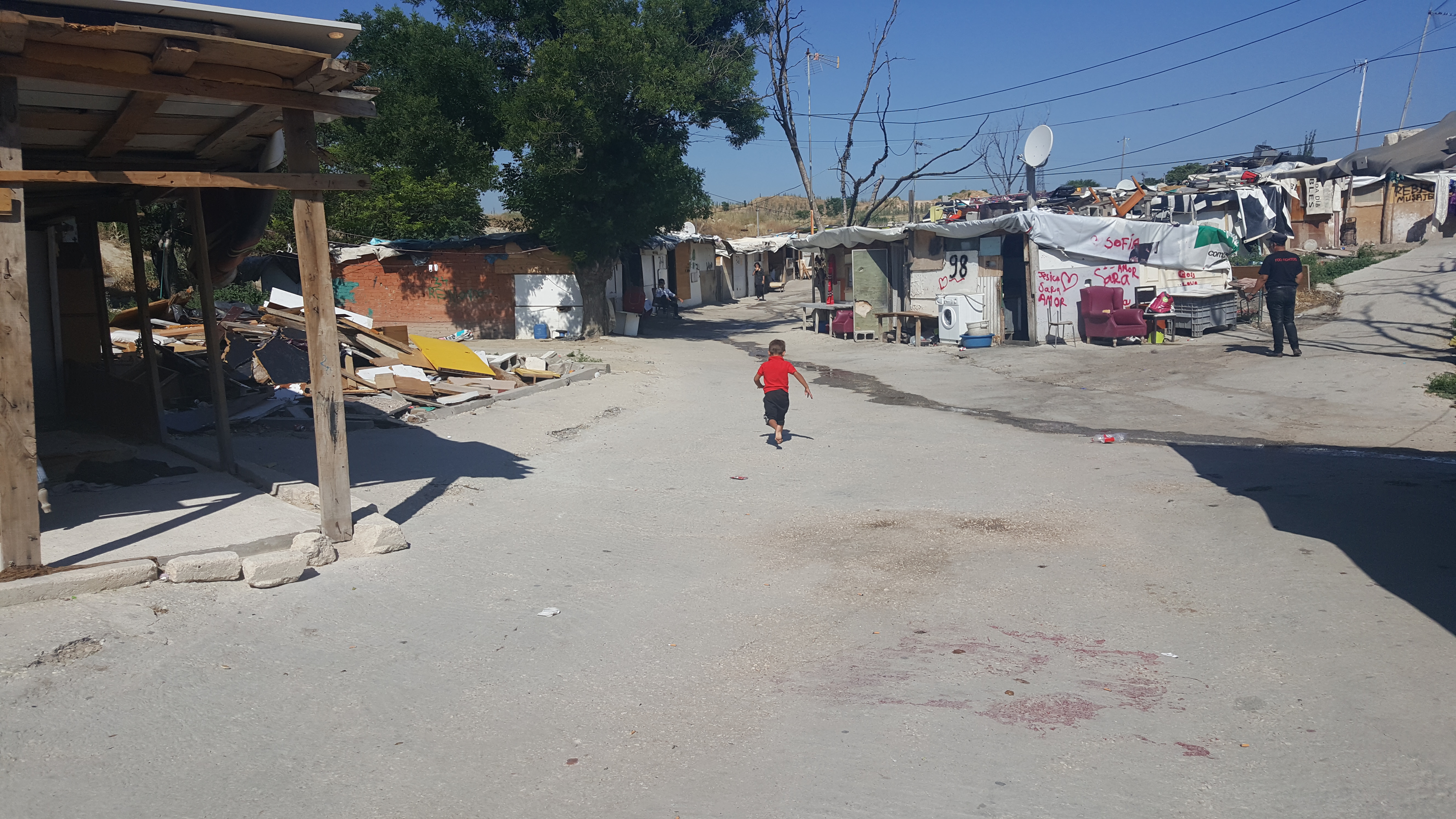En el poblado llegaron a vivir 200 niños En el poblado llegaron a vivir 200 niños