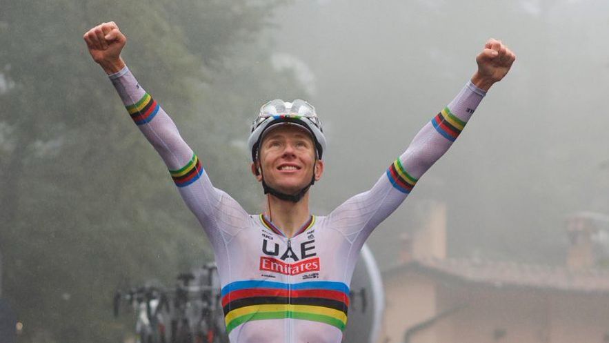 Pogacar makes his debut in the rainbow jersey after winning the Giro del Emilia