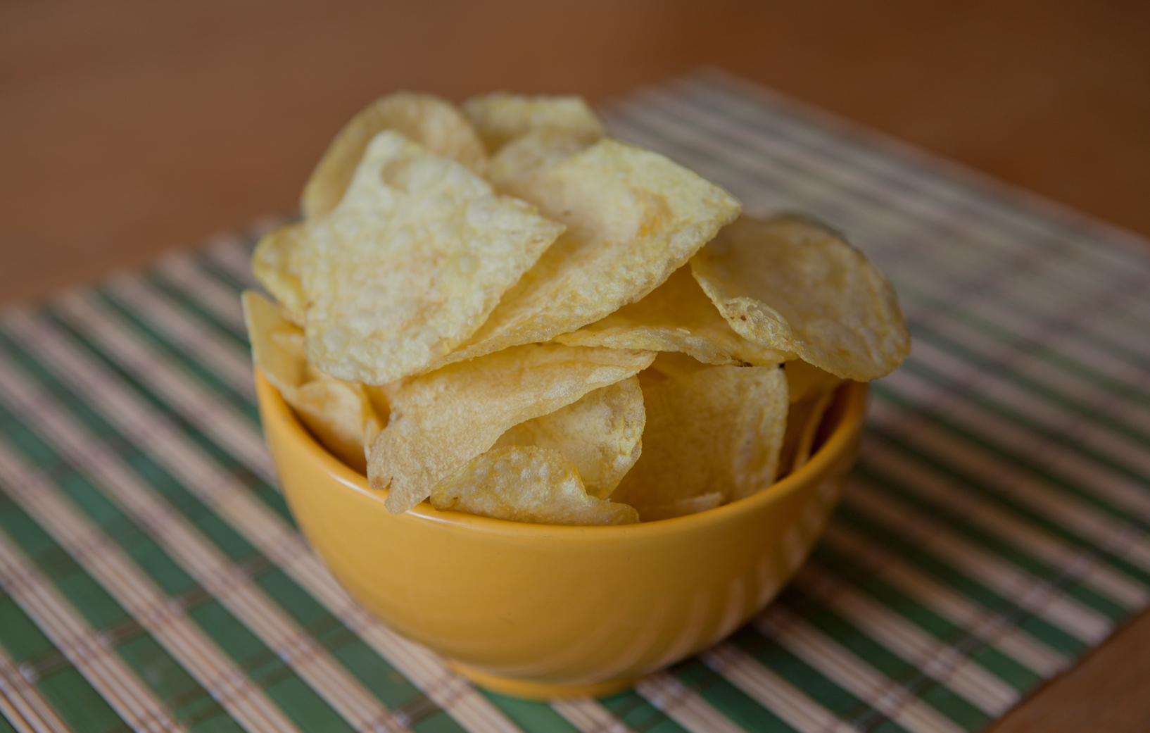 El curioso y lógico motivo por el que las bolsas de patatas chips llevan  tanto 'aire' en su interior - Apervalle