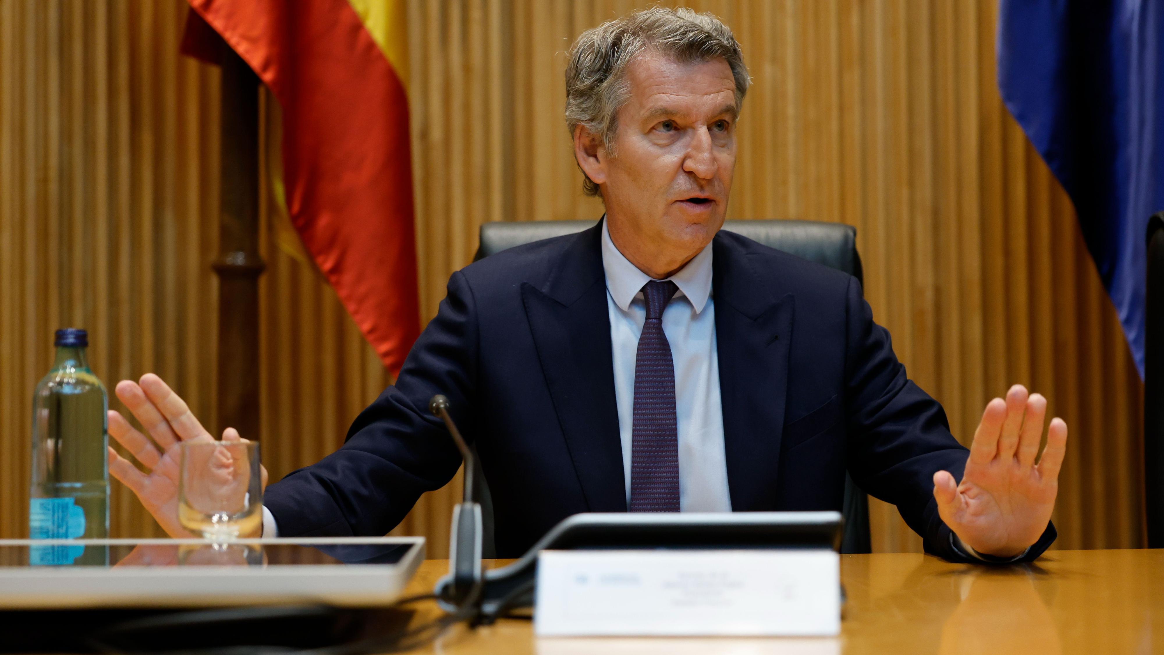 El Gobierno defiende la regularización de migrantes y censura el ...