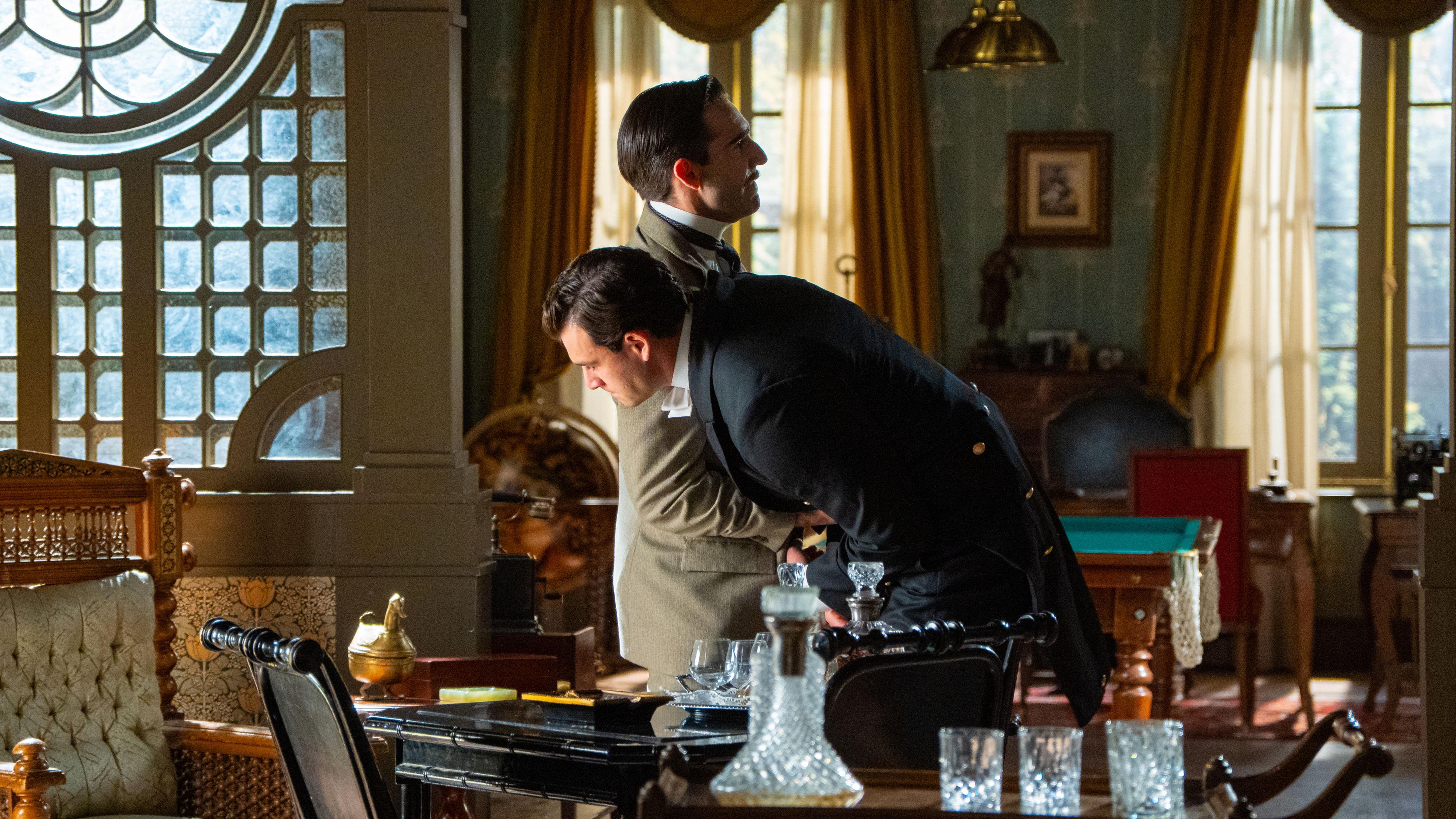 La Promesa: Lorenzo golpea a Curro