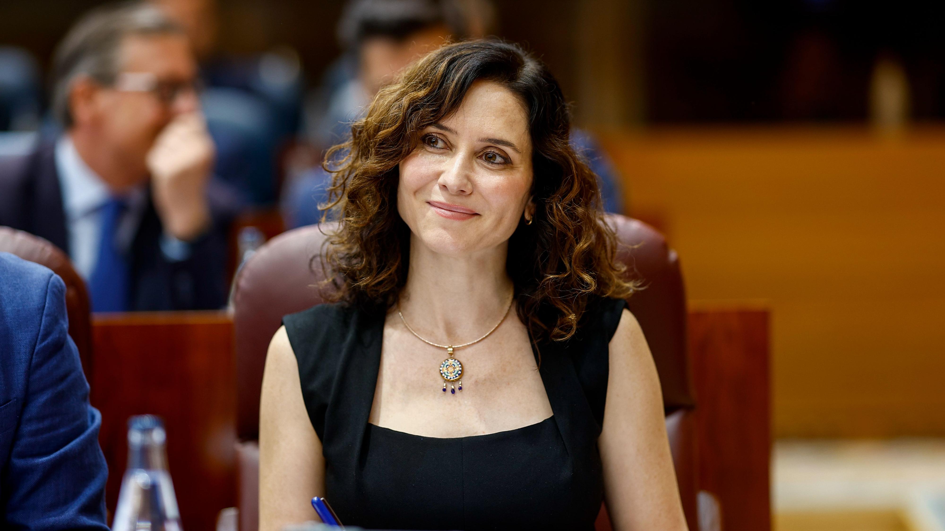 El PSOE llama a Ayuso y a su pareja a comparecer en la comisión del ...
