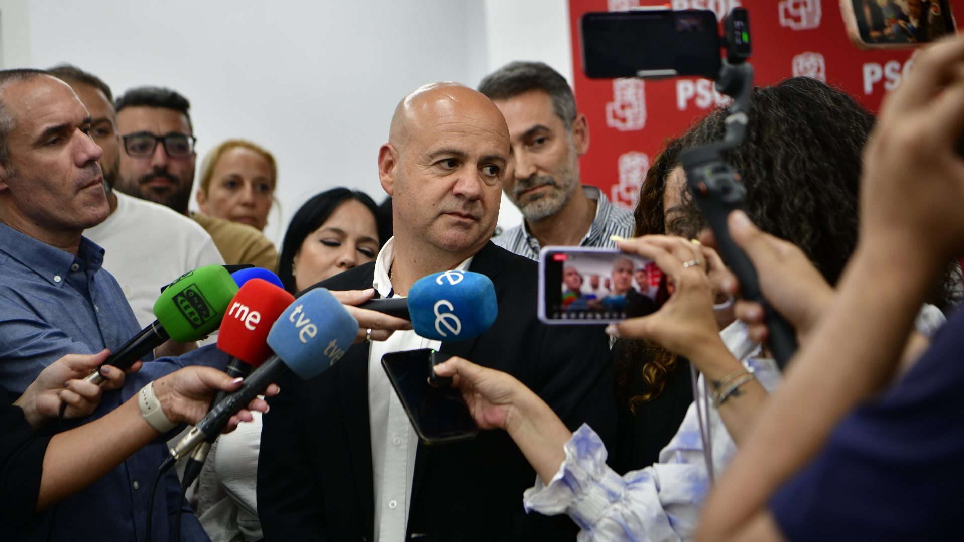 El PSOE suspende las negociaciones de gobierno en Ceuta