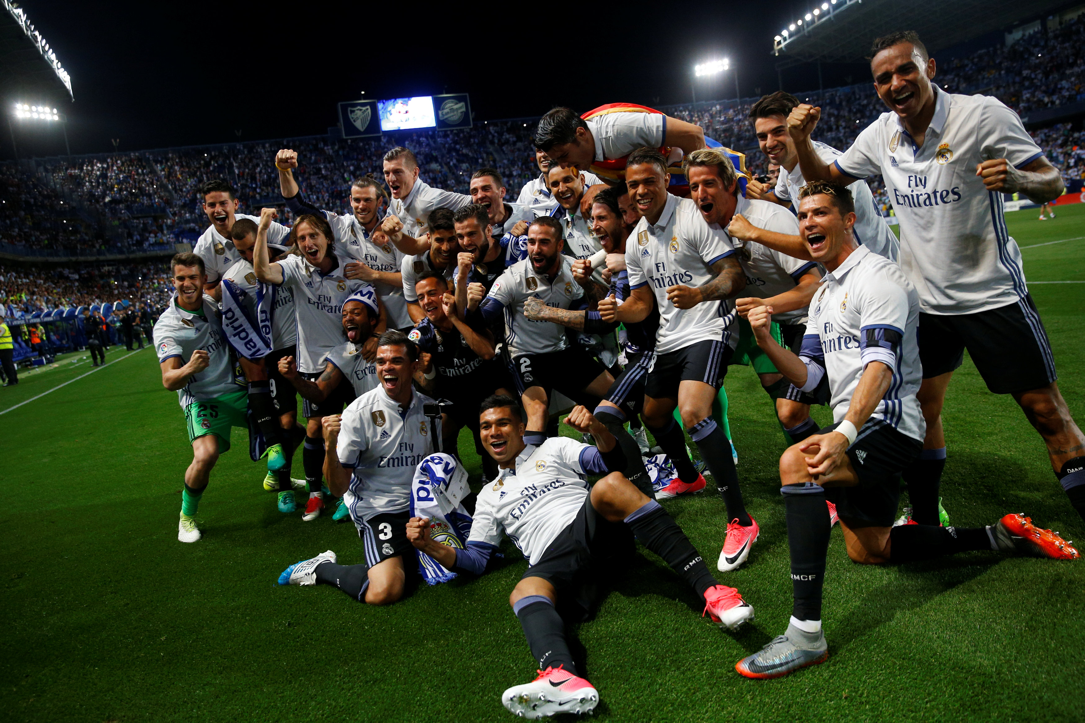 El Real Madrid tiñe de blanco la liga | RTVE.es
