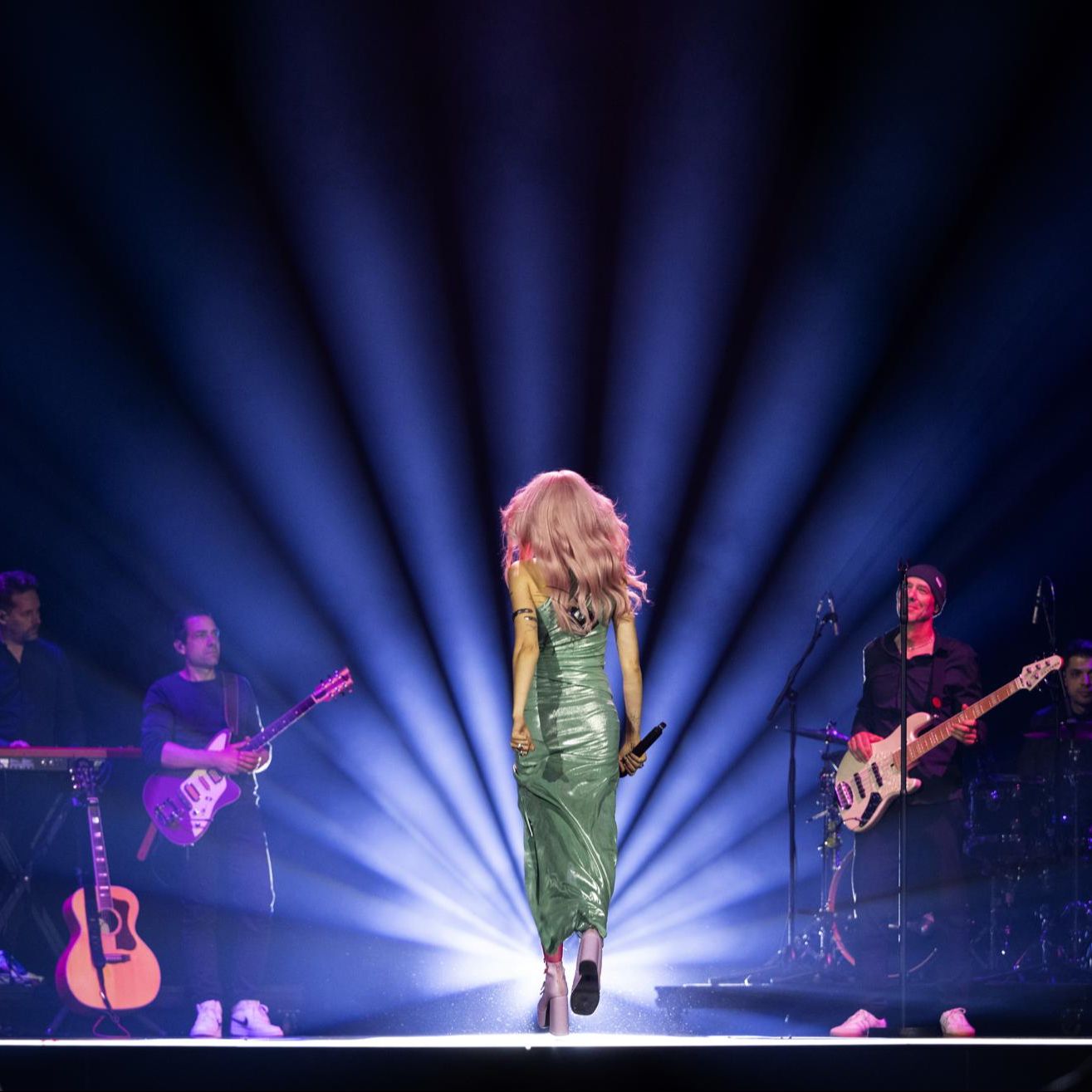 Rebobinando - Purple Disco Machine ft Sophie and the Giants "Hypnotized" - 14/10/25 Rebobinando - Purple Disco Machine ft Sophie and the Giants "Hypnotized" - 14/10/25