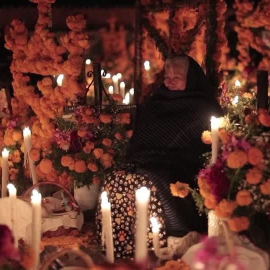 Reportajes 5 continentes - Día de Muertos: cuando la vida vence al olvido Reportajes 5 continentes - Día de Muertos: cuando la vida vence al olvido