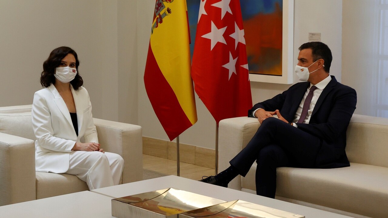 Ayuso acusa a Sánchez de romper el orden constitucional