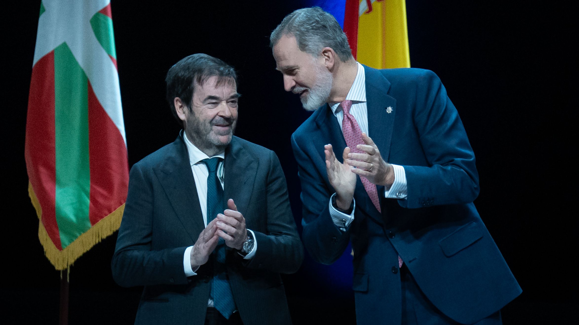 El rey defiende la "independencia" de la Justicia y llama a "respetar ...