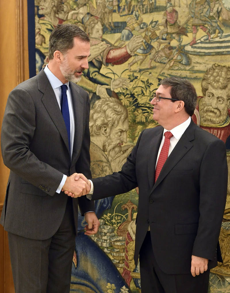 El rey Felipe recibe al ministro de Exteriores de Cuba en La Zarzuela