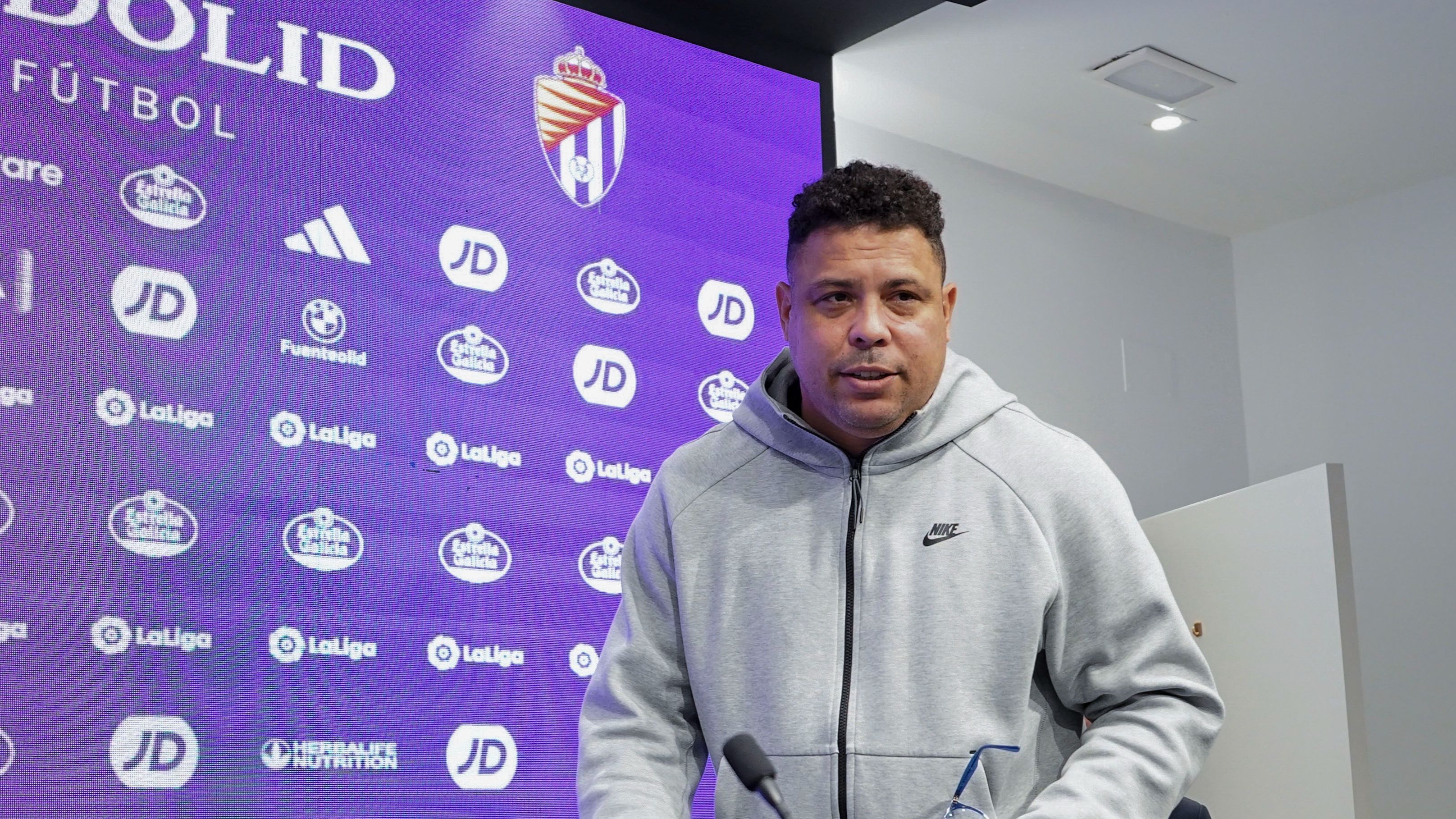 Ronaldo Launches Bid for CBF Presidency and Plans to Sell Valladolid - News Directory 3