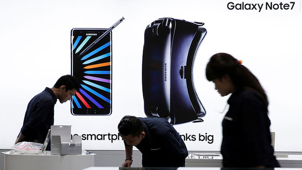 Samsung deja de fabricar definitivamente el galaxy note 7 y pide a los usuarios que dejen de usarlo