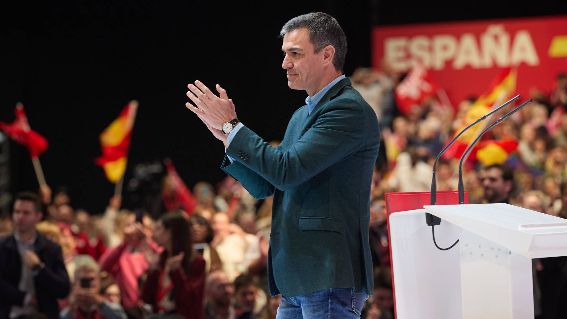 Pedro Sánchez, respaldado la militancia socialista en un acto del PSOE