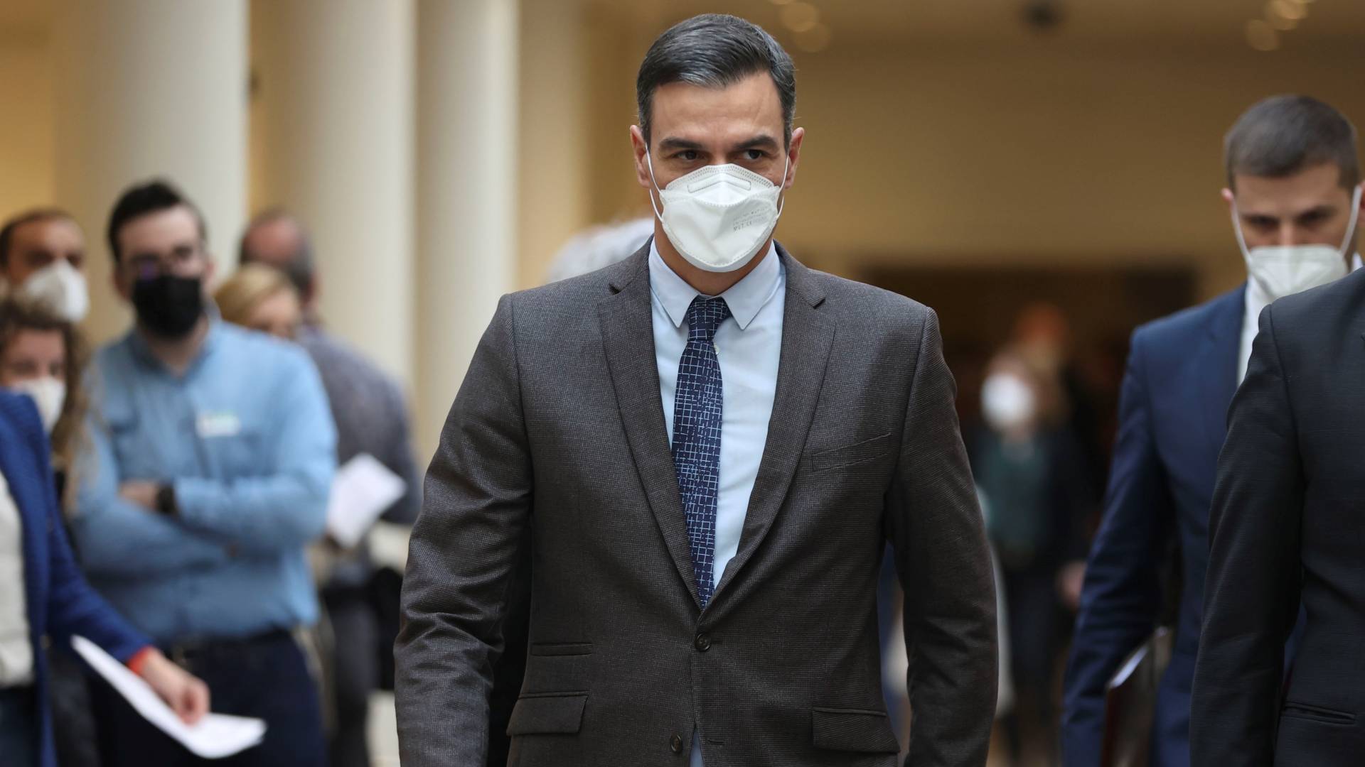 Sánchez pide al PP "romper" con Vox para hablar de abstención