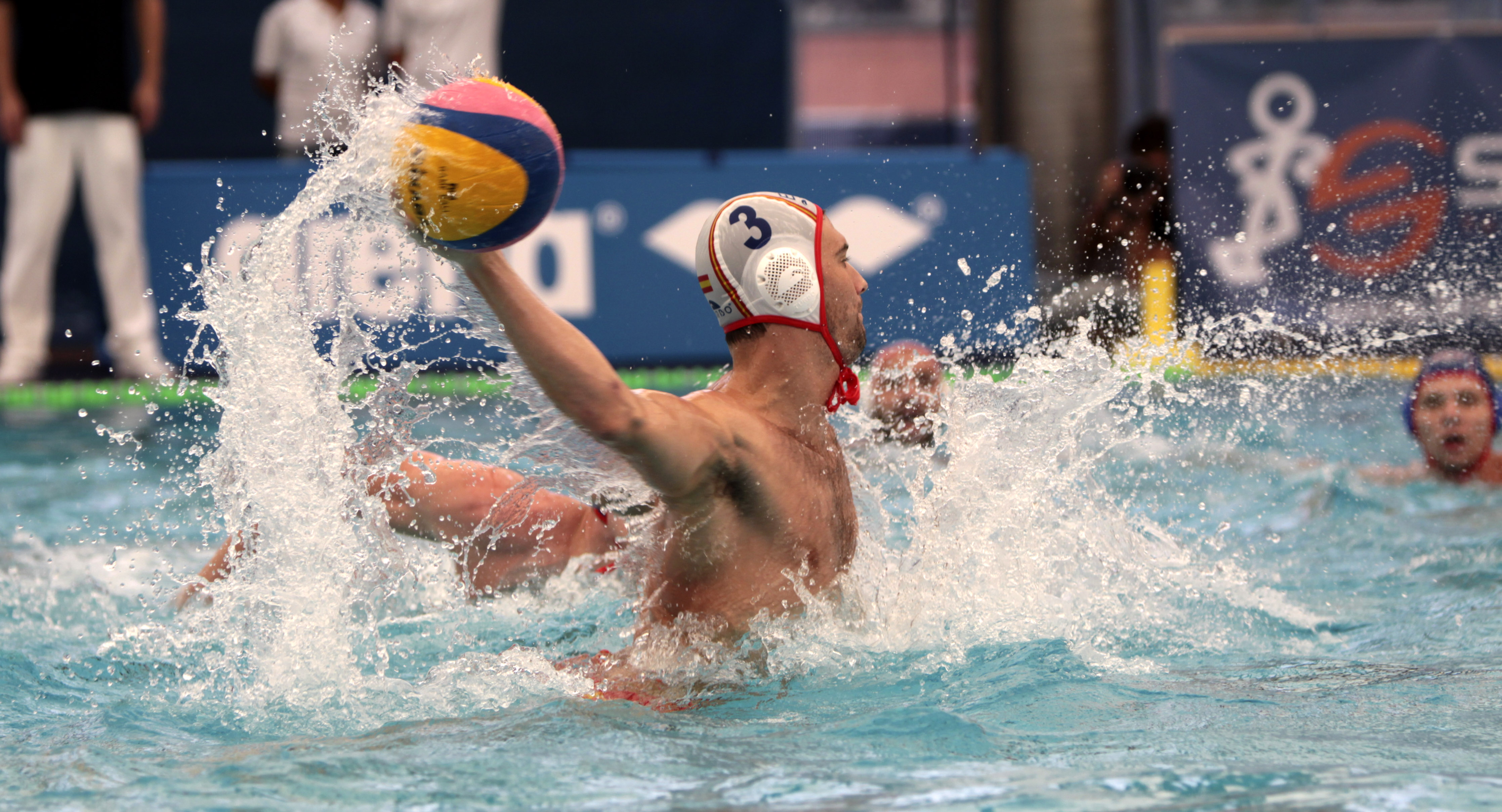 La selección española de waterpolo sella su pase al Europeo