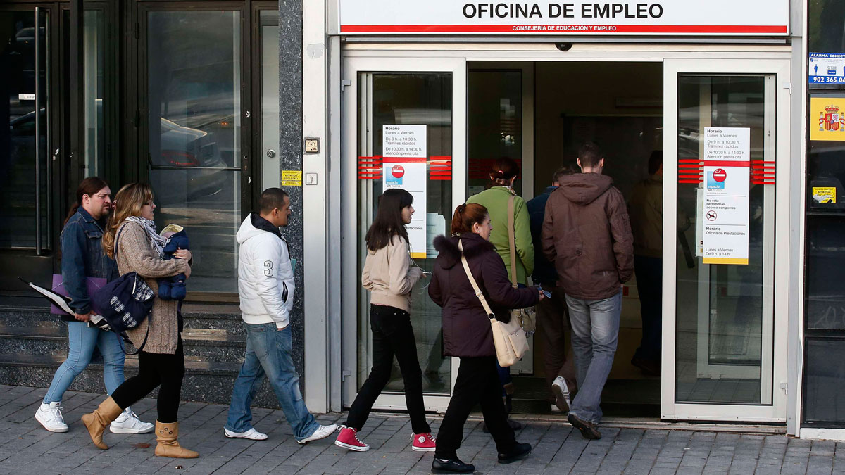 Paro en España: La Semana Santa redujo las listas del paro | RTVE