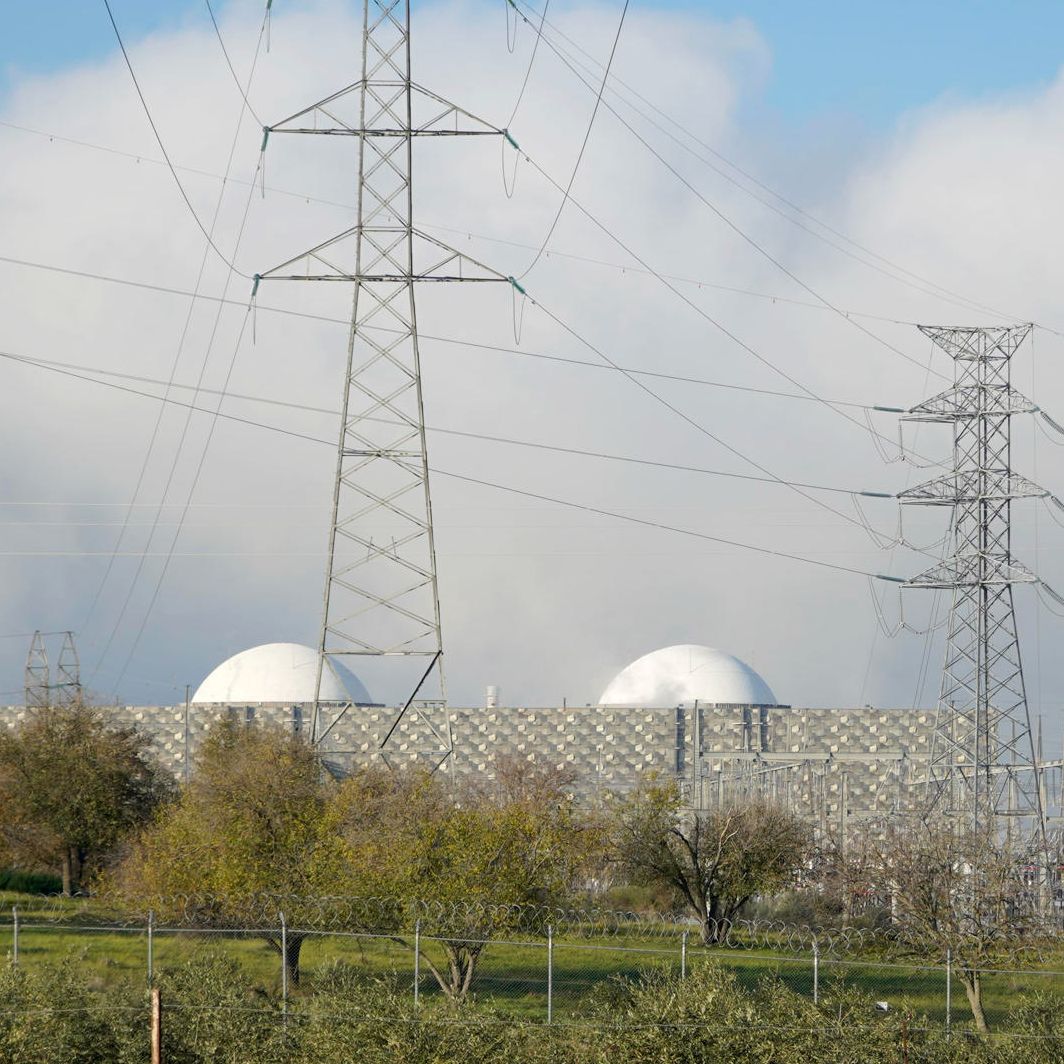 "Si cierra Almaraz, decenas de municipios están condenados a desaparecer" "Si cierra Almaraz, decenas de municipios están condenados a desaparecer"