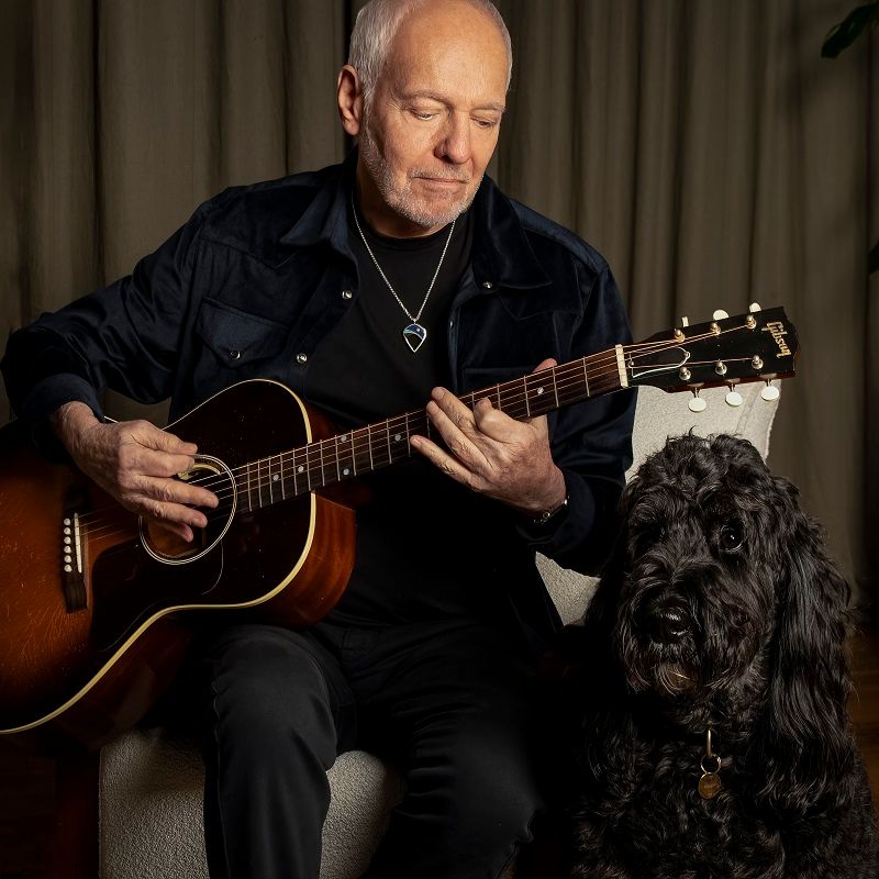 Sin rodeos - ‘Carry the Light’, nuevo álbum de Peter Frampton tras 16 años - 22/05/26 episode artwork