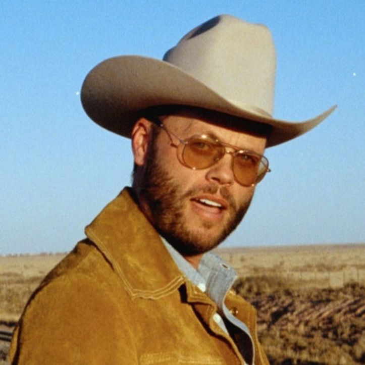 Sin rodeos - Charley Crockett publica por sorpresa nuevo disco, ‘Clovis’, en su sello independiente - 01/05/26 episode artwork