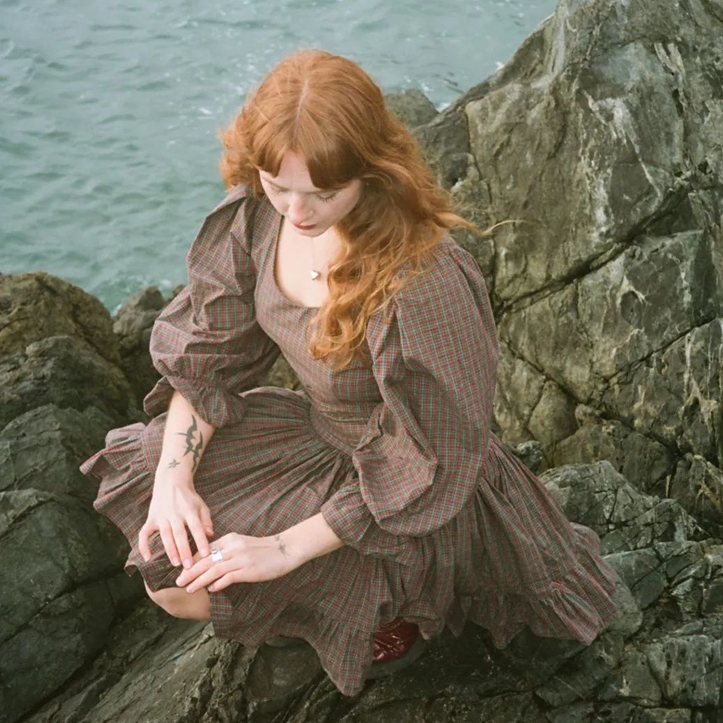 Sin rodeos - Primer anticipo de los cambios profundos de Bella White - 13/11/25 Sin rodeos - Primer anticipo de los cambios profundos de Bella White - 13/11/25