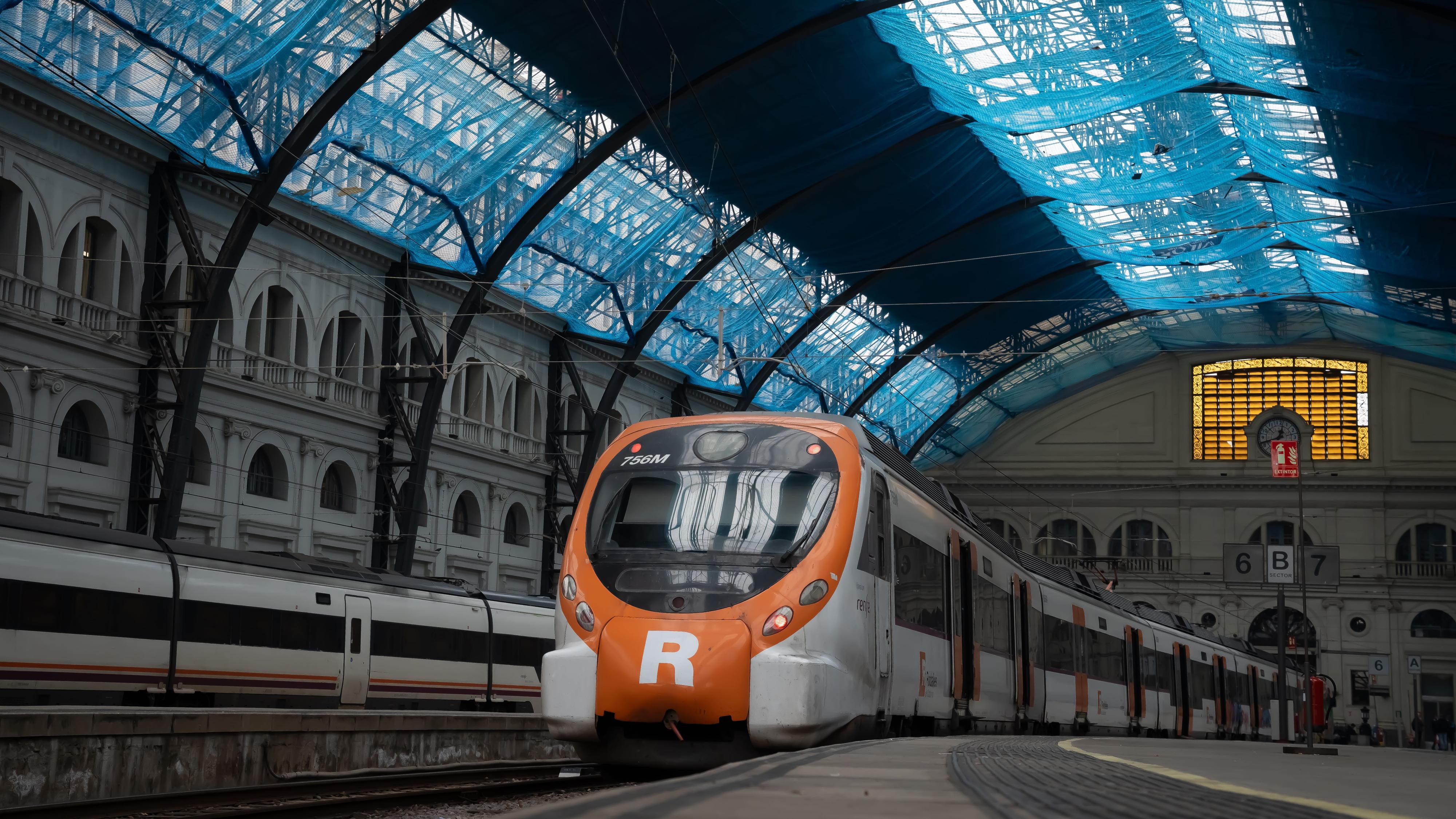 Huelga de siete días en Renfe y Adif por el traspaso de Rodalies