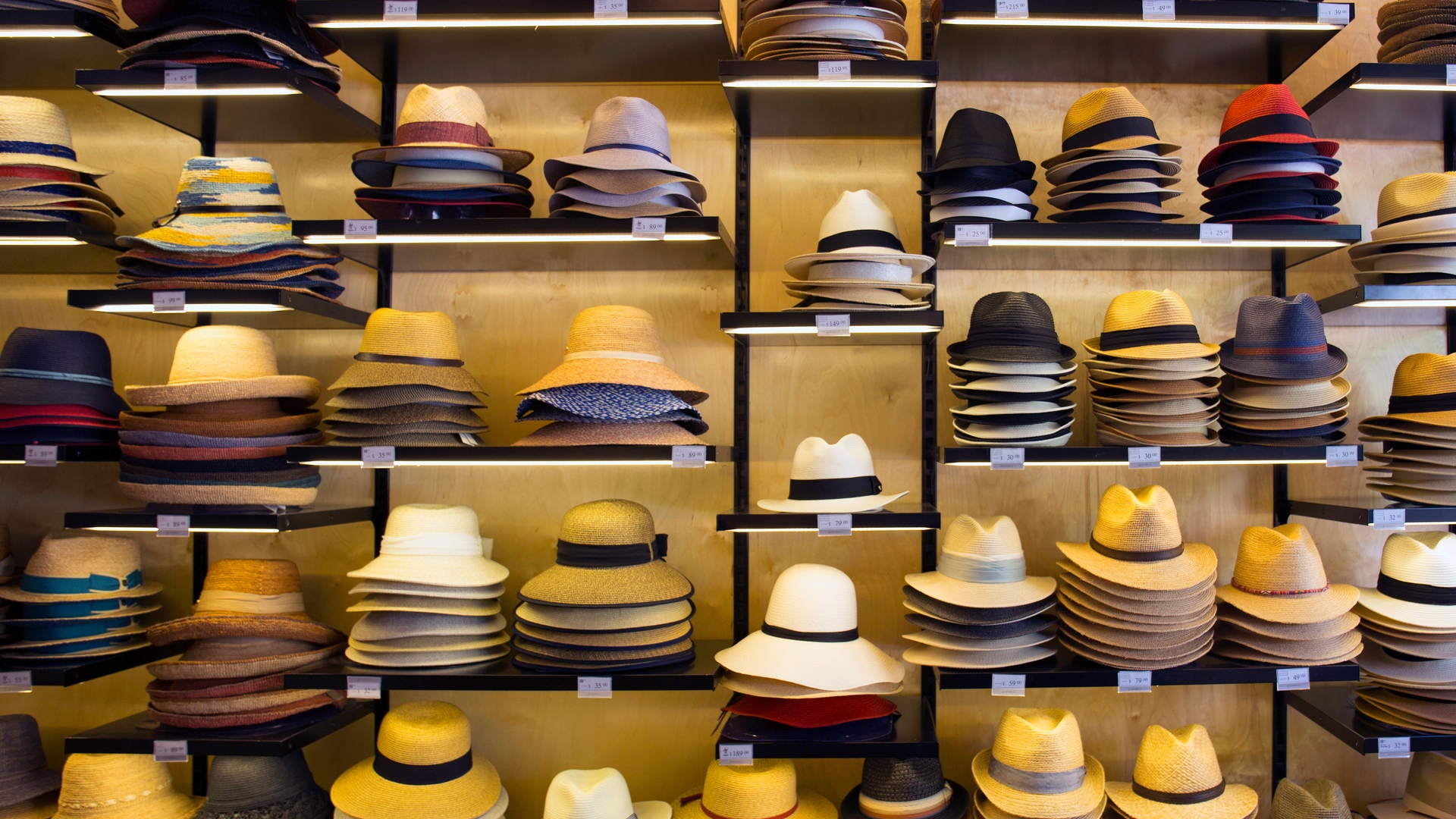 El sombrero de copa de John Etherington, Ocio y cultura