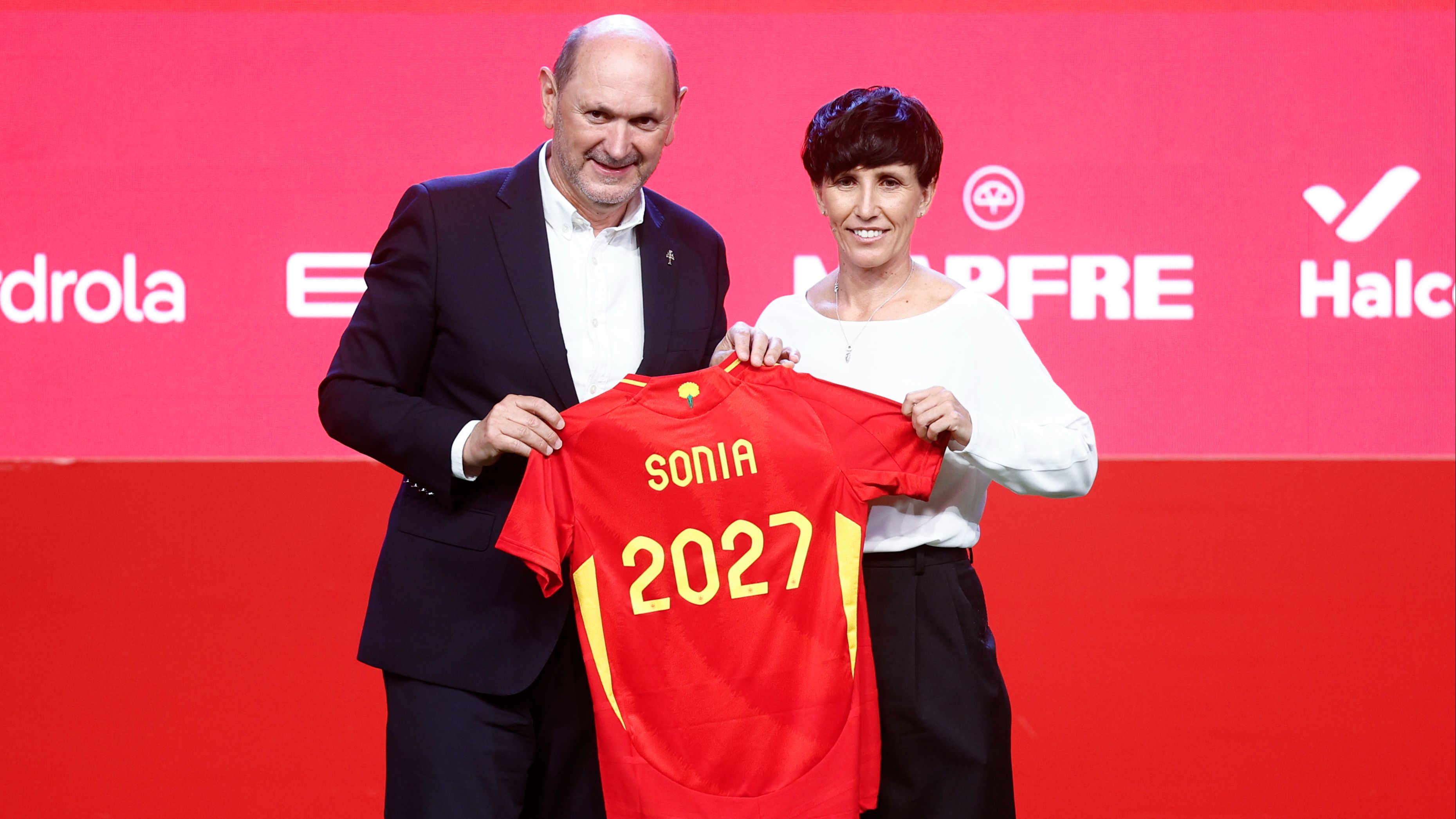 Sonia Bermúdez no descarta en su presentación el regreso de Jenni Hermoso: "Comenzamos de cero, traeremos a las mejores"