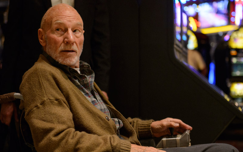 Superados los 90 años, Charles Xavier es incapaz de controlar sus enormes poderes mentales