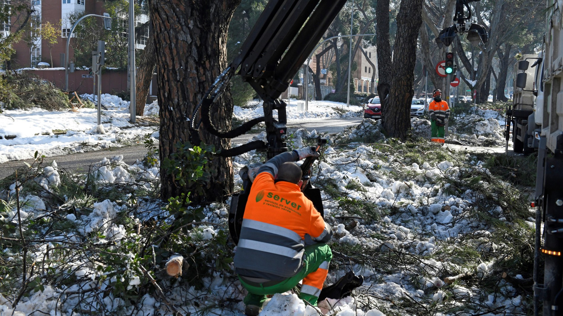 Temporal, en directo  Más de la mitad de las calles de Madrid siguen  afectadas por la nieve y el hielo diez días después
