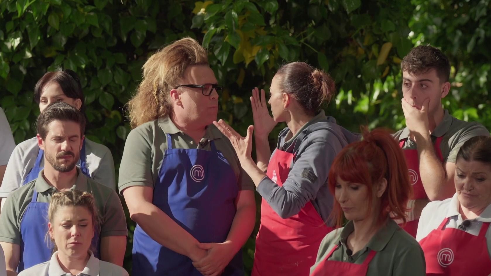 Torito la lía en 'MasterChef Celebrity 10': De tirar un huevo a Juanjo a su nuevo enfrentamiento con Mariló Montero