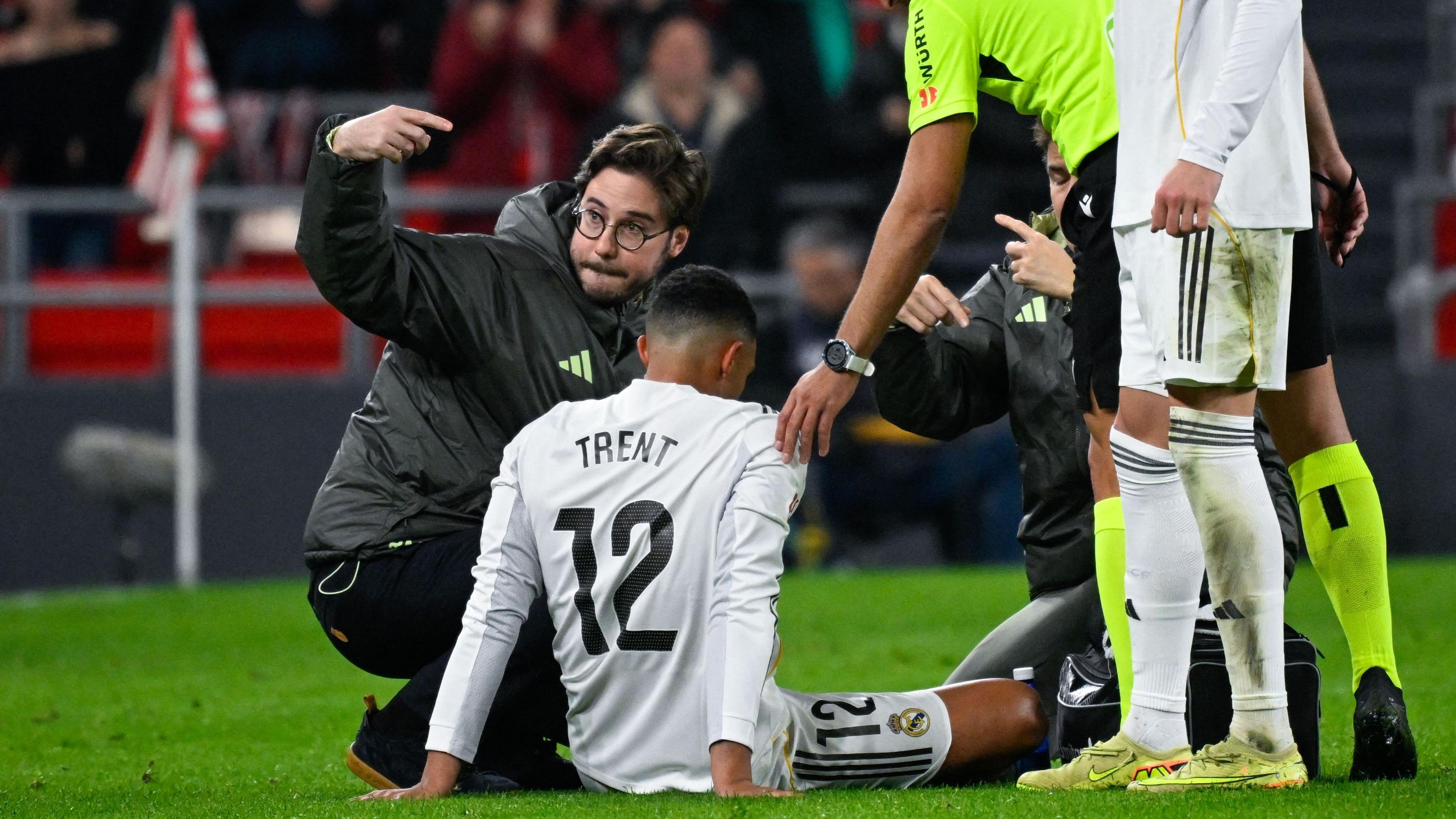 Trent Alexander-Arnold souffre d’une blessure musculaire à la jambe gauche et ne jouera plus avant l’année prochaine
