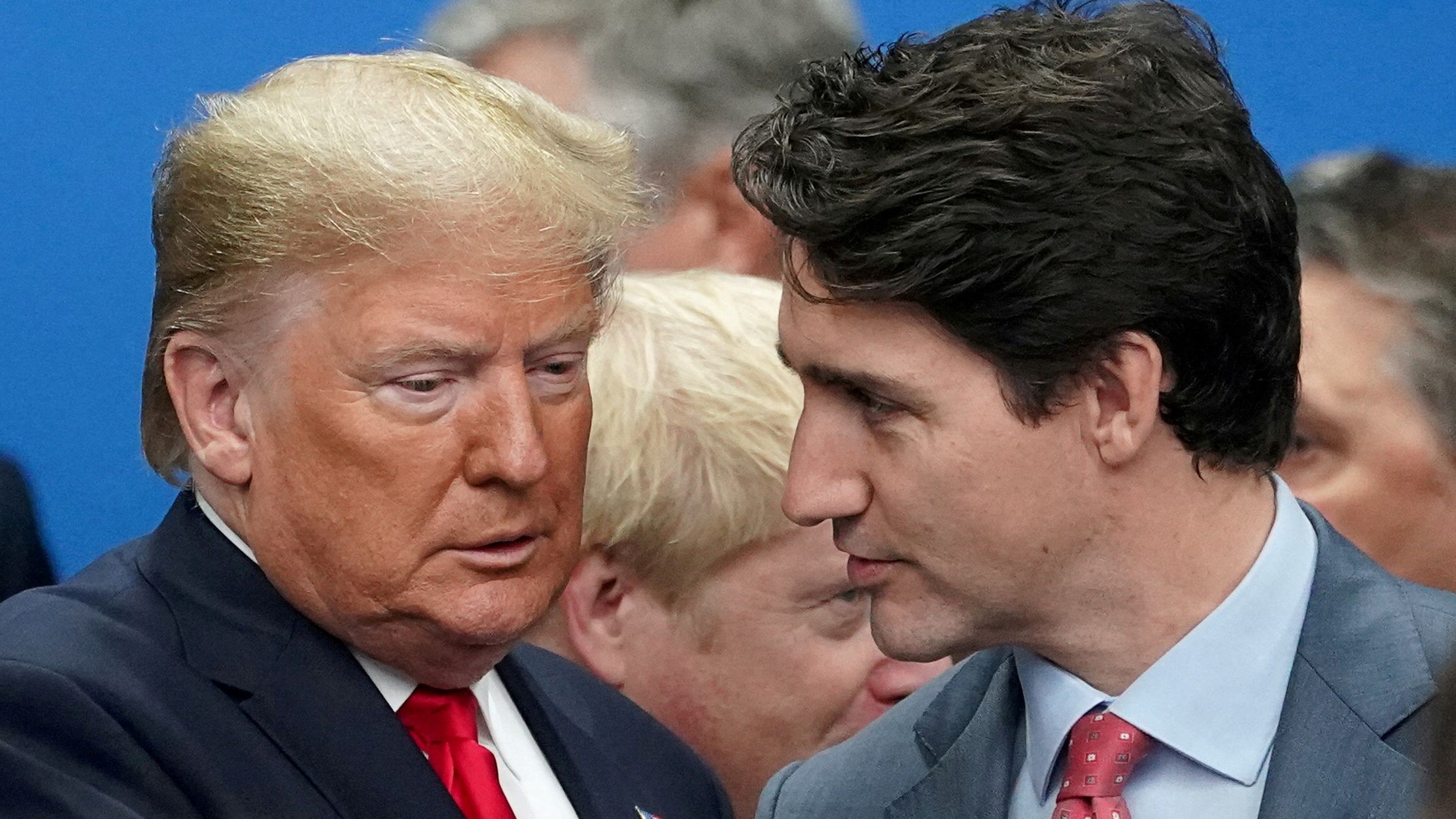 Trump paraliza aranceles a México y Canadá hasta el 2 de abril