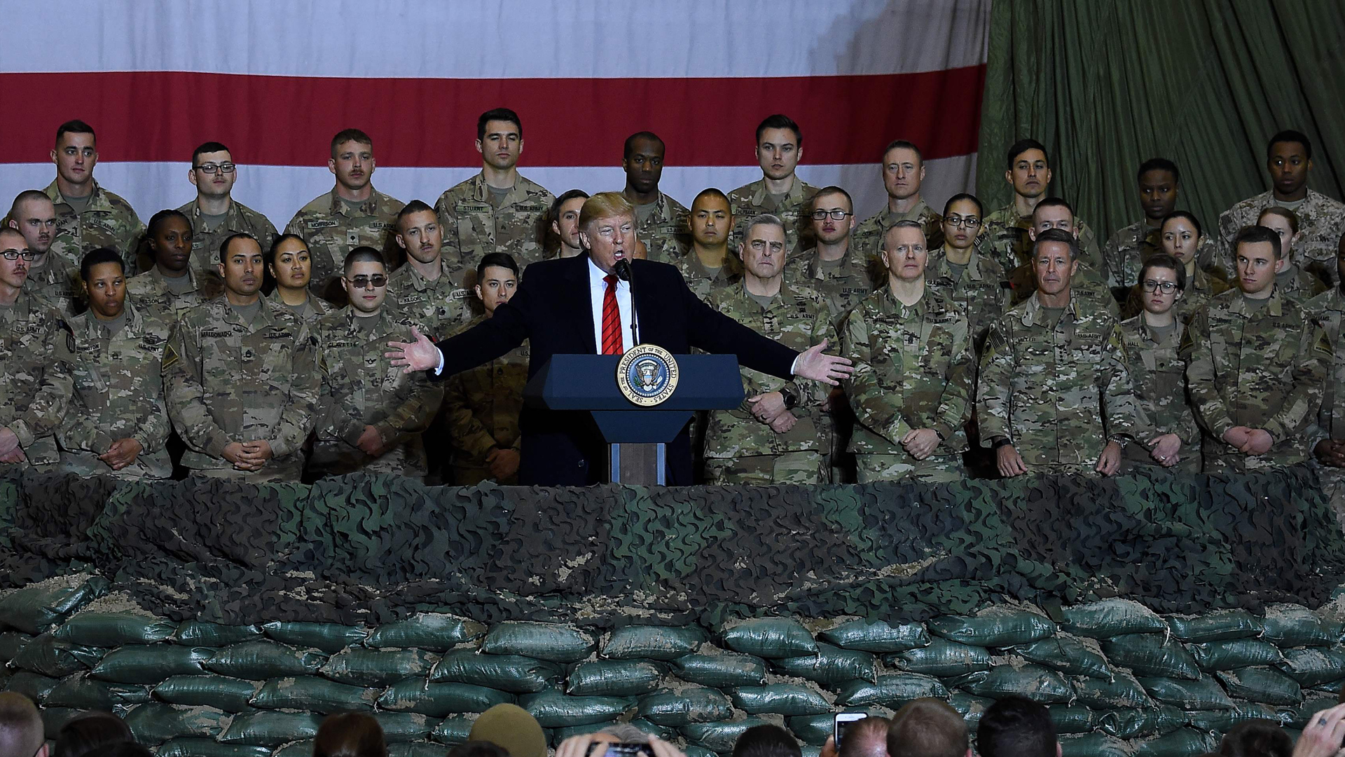 Trump presume de haber reducido la presencia militar estadounidense en el exterior