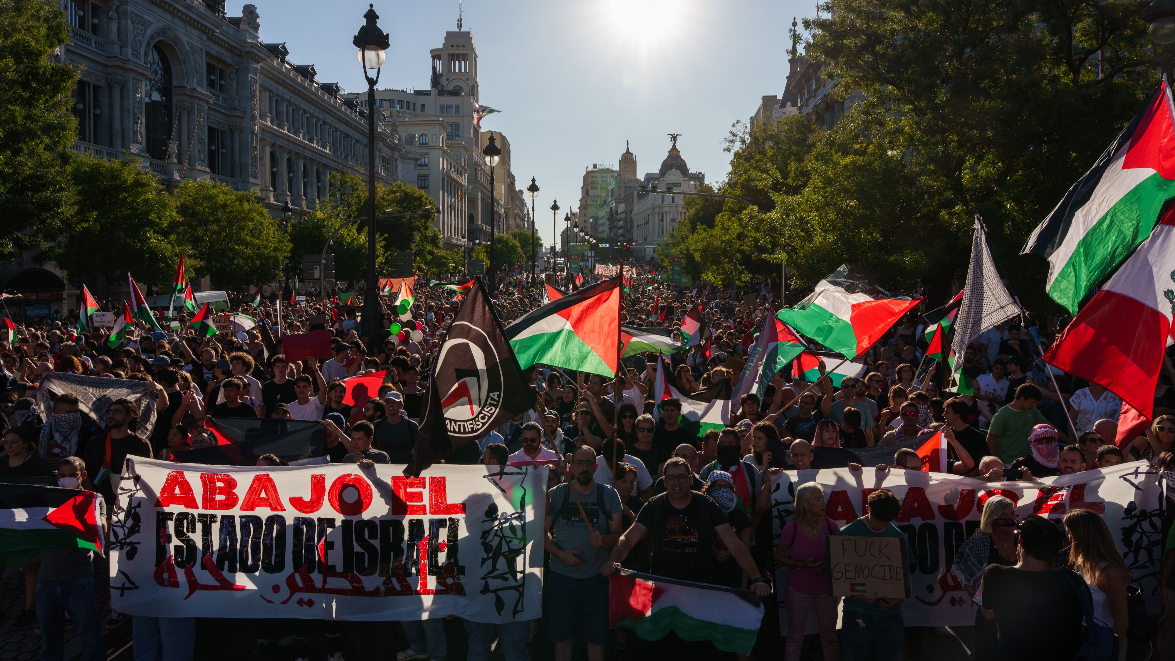 La UCI critica duramente al Gobierno español y elude el debate sobre la participación del equipo israelí
