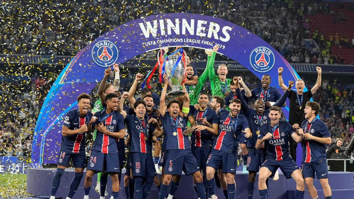 La UEFA adelanta el horario de la final de Champions a las 18:00h. y decidirá sobre Villarreal - Barça de Miami el 11S