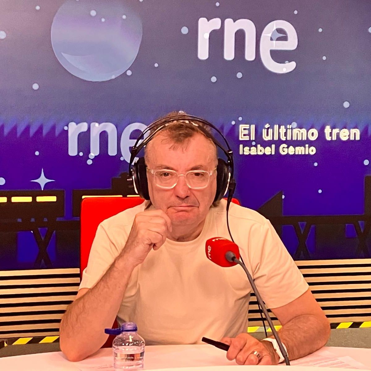 El último tren - Manuel Vilas y el eterno debate entre la obra y la persona episode artwork