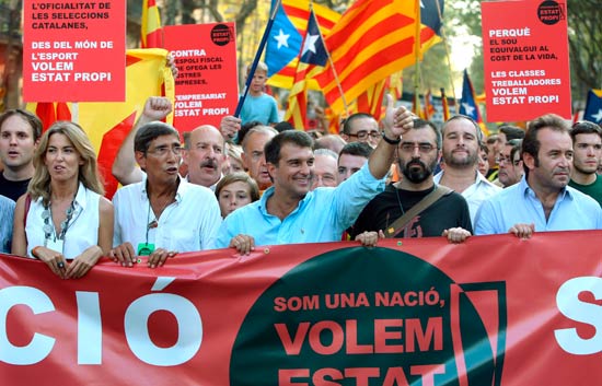 Unas 14.000 personas se manifiestan en Barcelona en la Diada