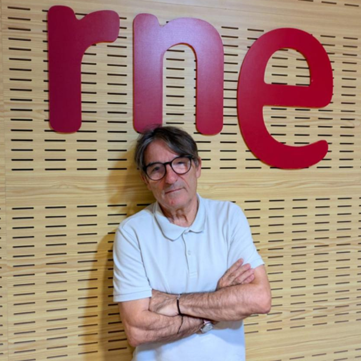 El ojo crítico - El viaje al fin del mundo y a los "no lugares" de Javier Tolentino - 12/07/26