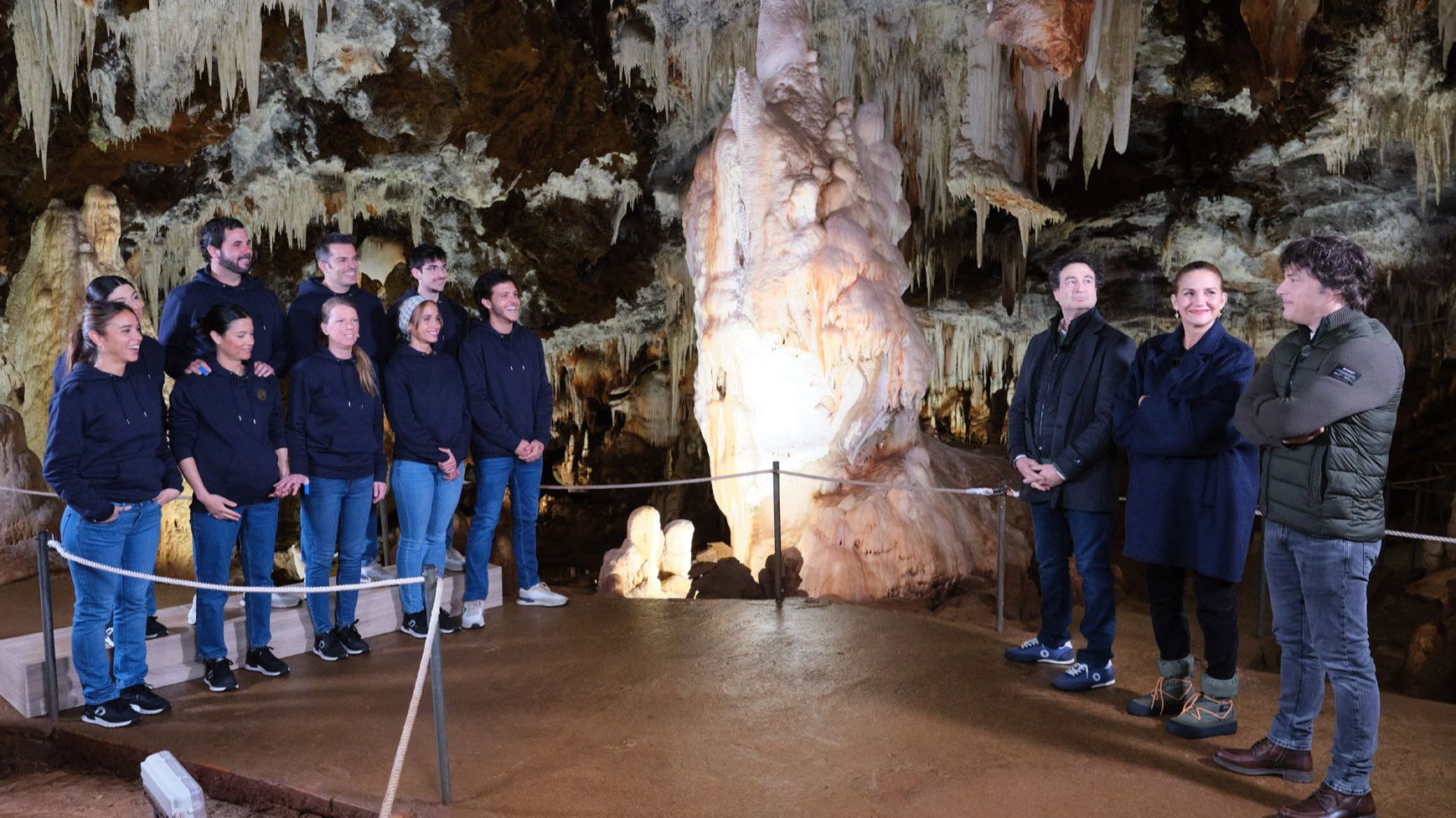 Visitarán las cuevas del Águila (Ávila)