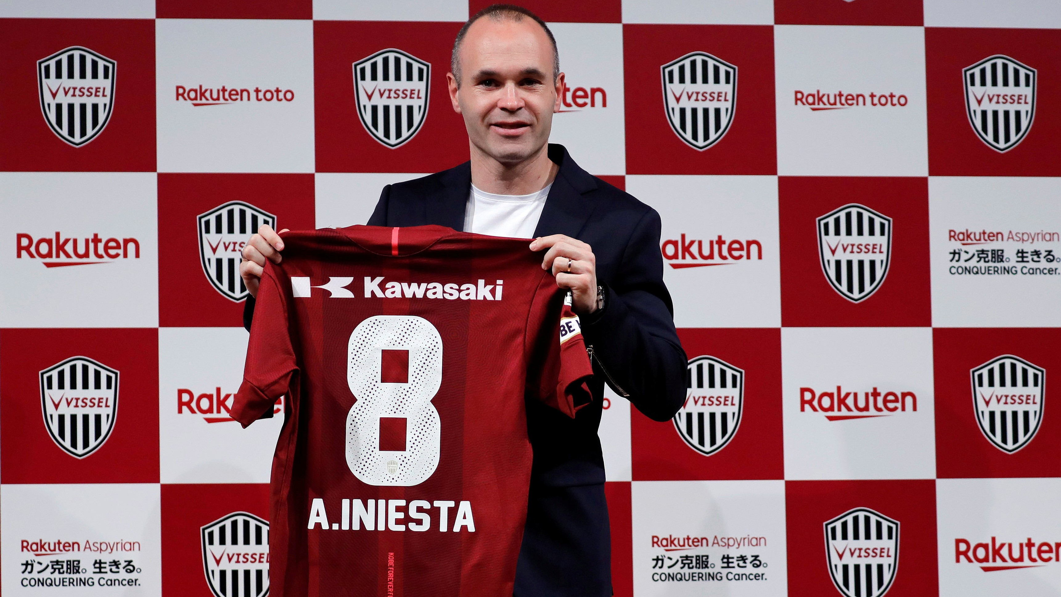 Iniesta, presentado como nuevo jugador del vissel kobe japonés