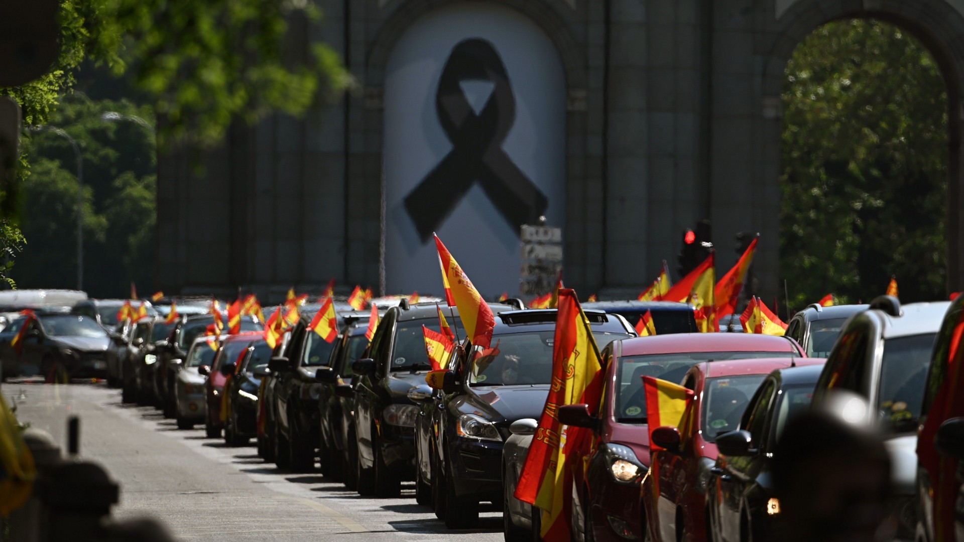 Vox colapsa Madrid y otras ciudades con una caravana de veh culos que pide la dimisi n del Gobierno