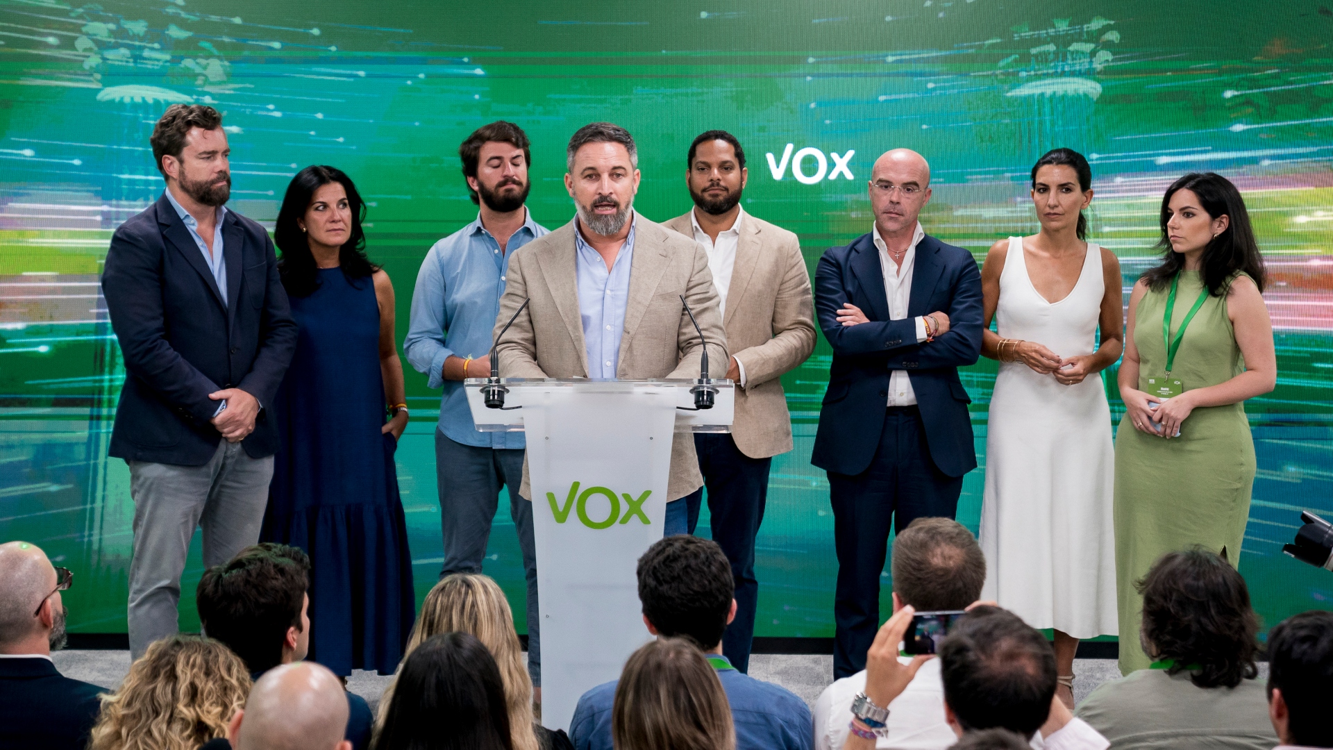 Vox apoyaría una mayoría constitucional ante los "enemigos de España"