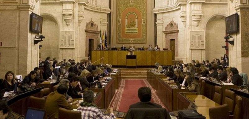 El Parlamento andaluz rechaza celebrar plenos sobre los ERE y los cursos de formación
