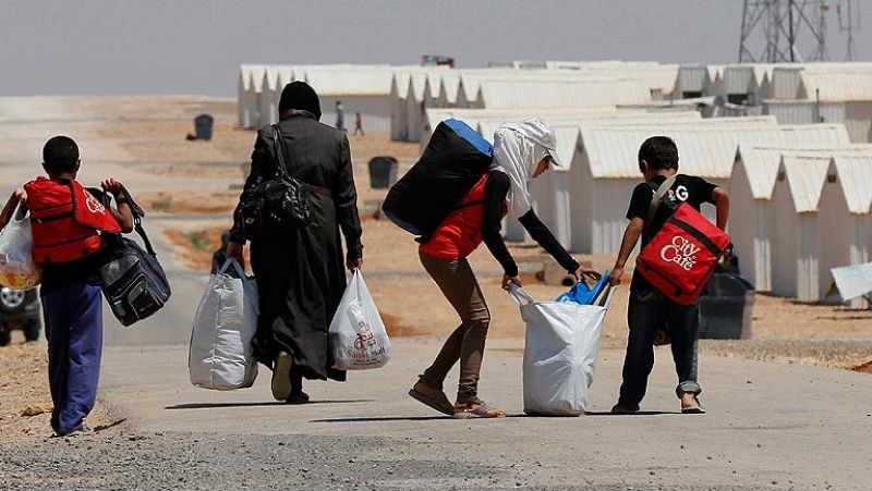 El número de refugiados sirios supera ya los tres millones de personas, según ACNUR
