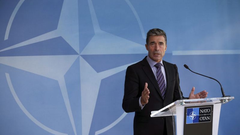 La OTAN acusa a Rusia de "violar" la soberanía de Ucrania y vuelve a coquetear con la adhesión de Kiev