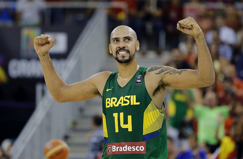 Brasil doblega a Serbia; Nueva Zelanda se reengancha a costa de Ucrania