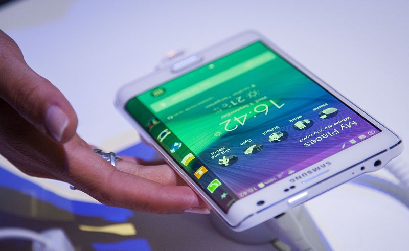 Samsung y Sony presentan sus nuevos móviles y relojes inteligentes en la feria IFA de Berlín