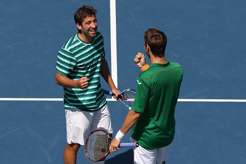 Granollers y López se citan con los Bryan en la final de dobles