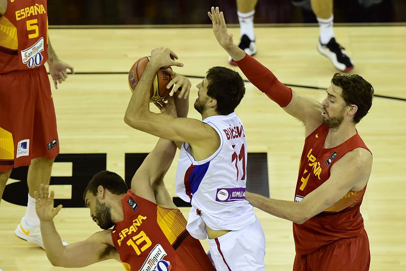España mantiene el tipo ante el trámite de Serbia
